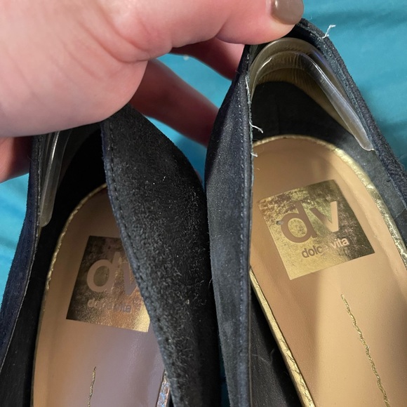 Black and Gold Dolce Vita Heels - Picture 7 of 7